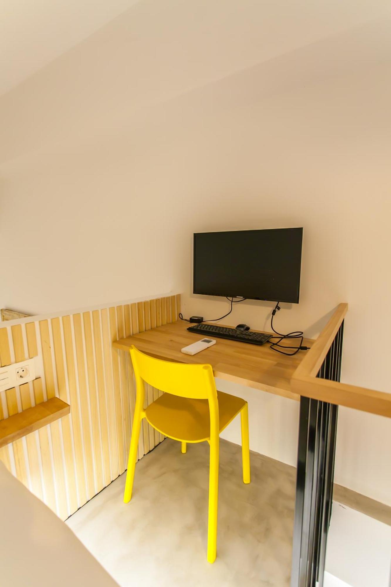Ferienwohnung Guernica Luxury Duplex - Location, Light, And Art Madrid Exterior foto