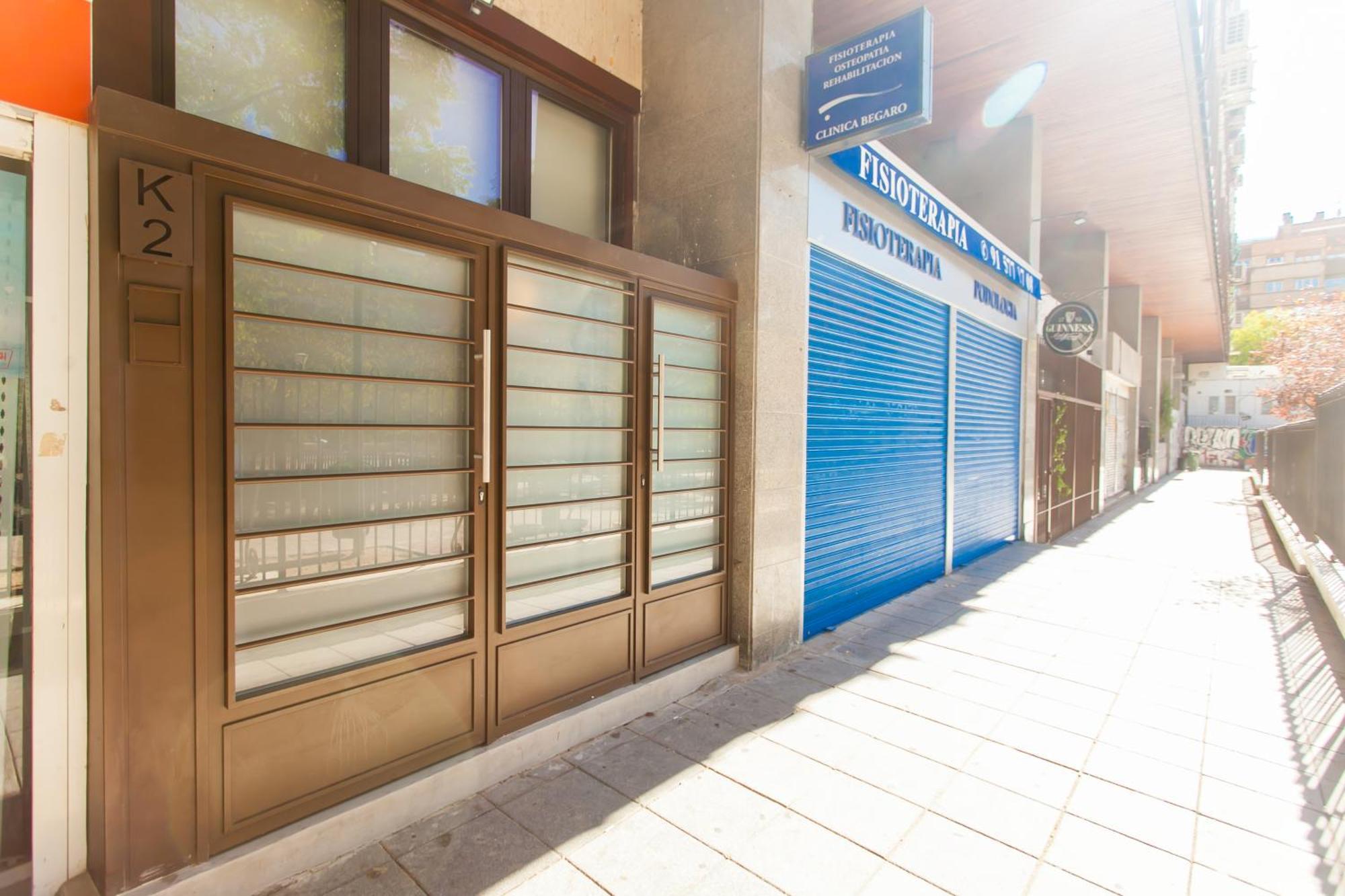 Ferienwohnung Guernica Luxury Duplex - Location, Light, And Art Madrid Exterior foto